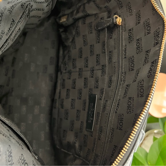 Michael Kors Shoulder Bag - Picture 8 of 10